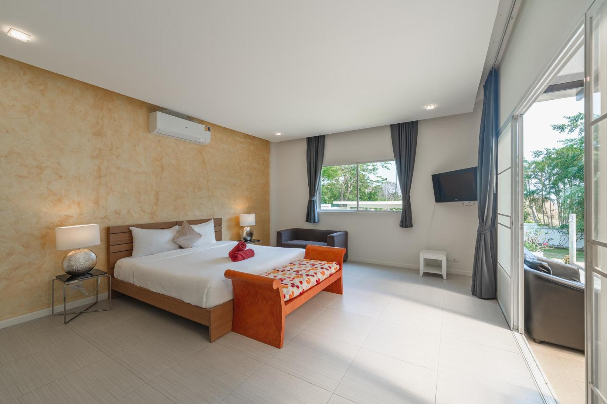 Grand 5Br Pool Villa Sea La Vie Rawai Exterior photo