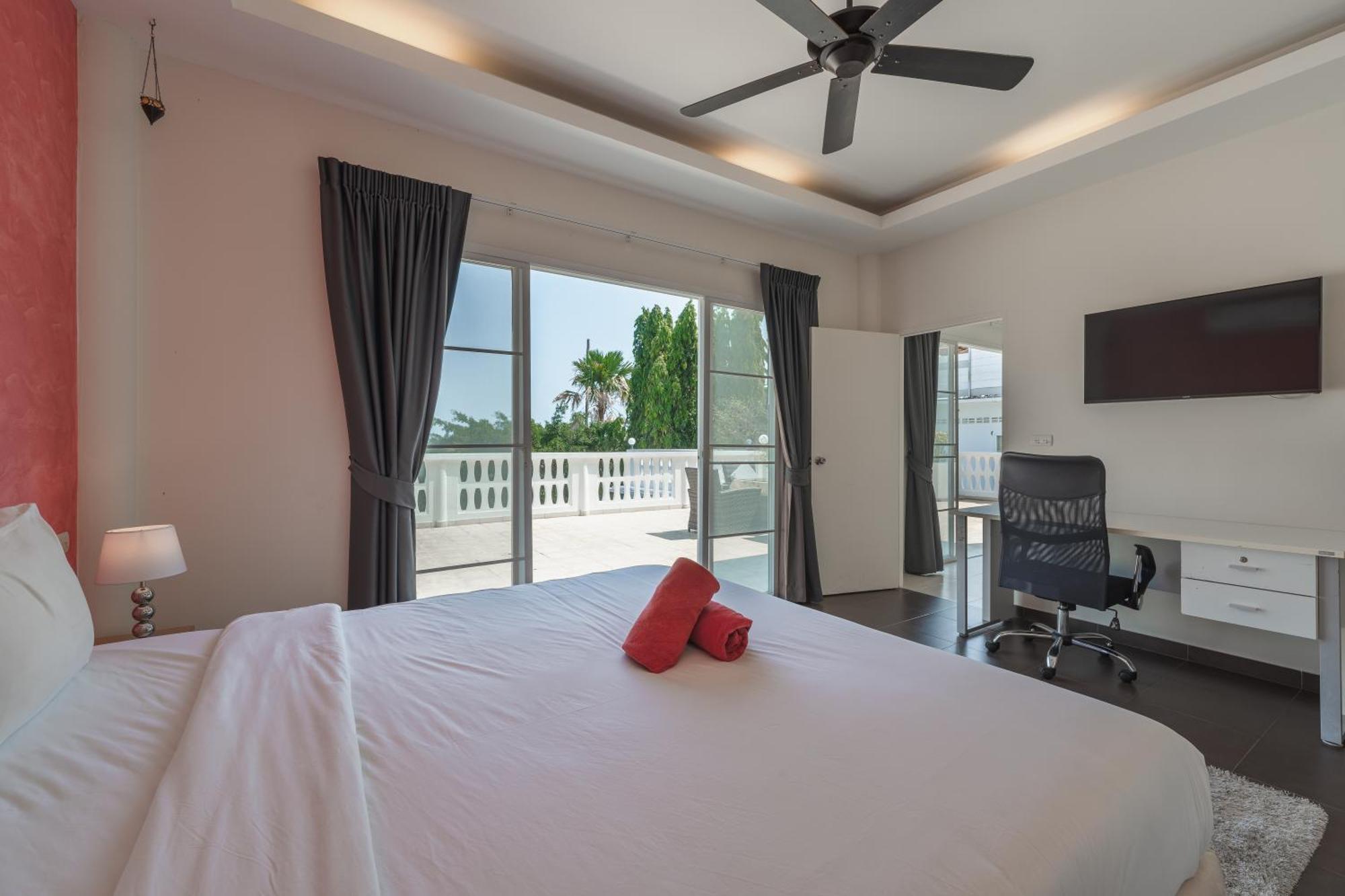Grand 5Br Pool Villa Sea La Vie Rawai Exterior photo